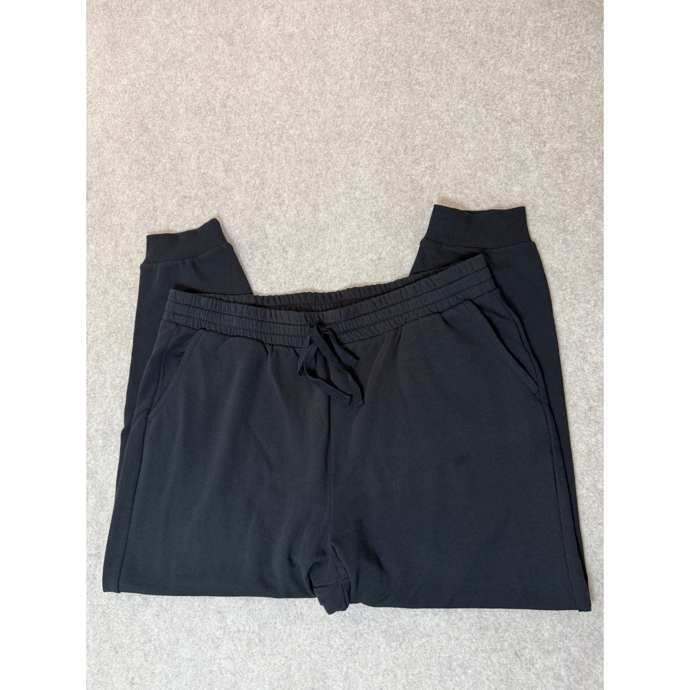 Torrid Black cropped Joggers Size 2 Soft Knit Drawstring Waist Pockets Lounge